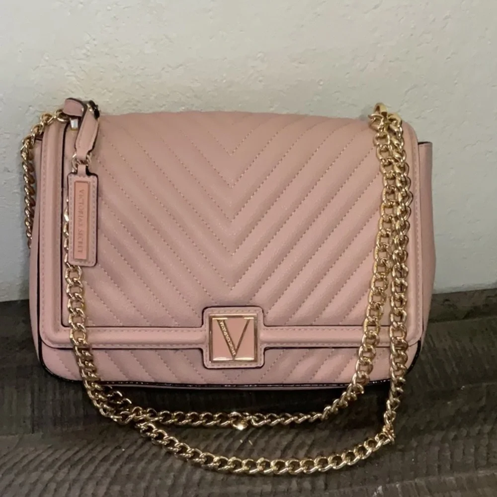 Victora Secret Pale Pink Quilted Shoulder Crossbody - Picture 7 of 9